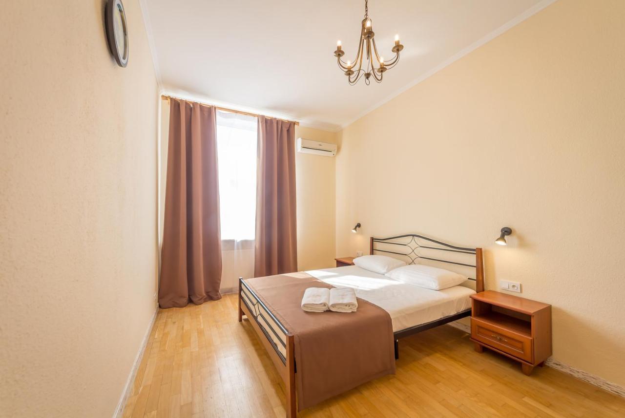 Central Apartments On Khreschatyk Киев Екстериор снимка